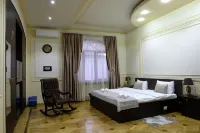 S&L Boutique Hotel Hotels near შადრევანი The Fountain