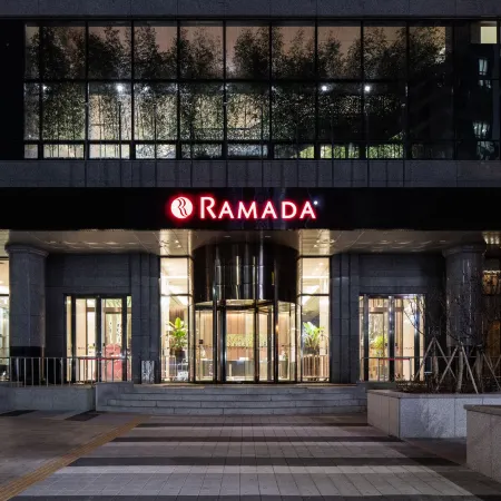 Ramada by Wyndham Seoul Sindorim Отели рядом с достопримечательностью «Музей Trick Eye»