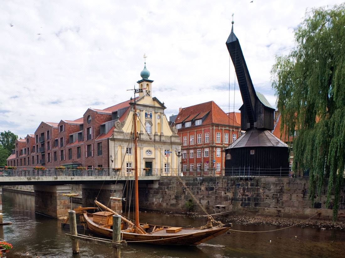 hotel altes kaufhaus lüneburg fahrrad garage