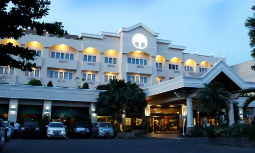 Bumi Senyiur Hotel