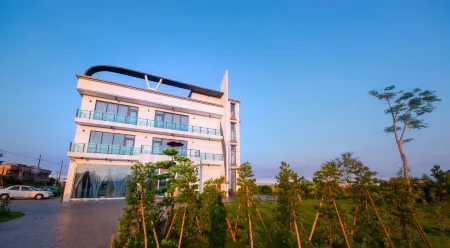 Colorful Fish Cottage Отели в г. Илань