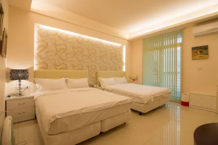 Days Good Guest House Отели в г. Пэнху