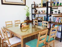 Pottery Flower B&B Hotels near Jiji Train Station