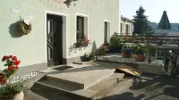 Hotel Carolaruh فنادق في Erlbach