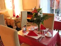 La Belle Victorienne Hotels in Magog