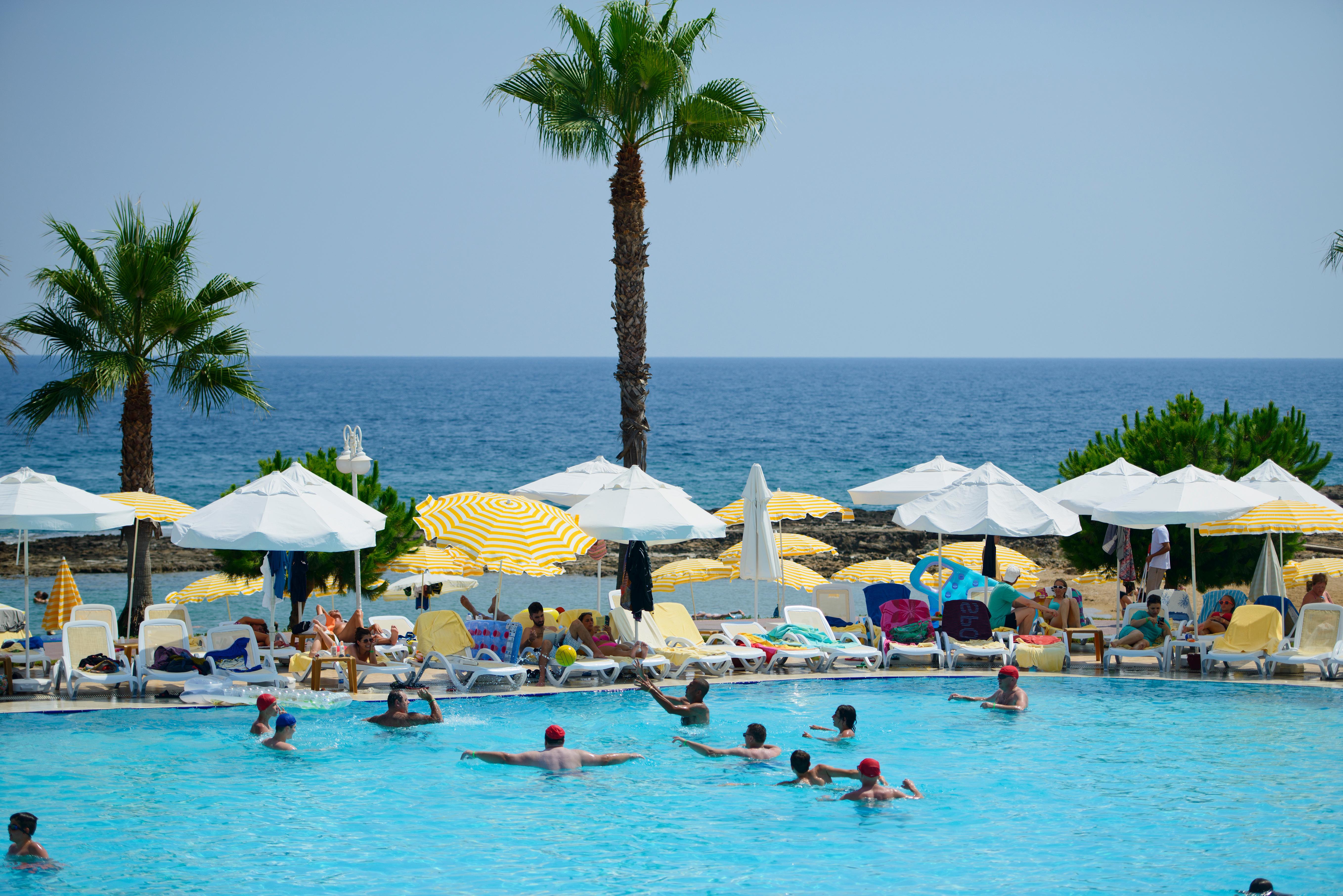 Oz Hotels İncekum Beach Resort