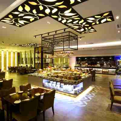 Cambridge Hotel Medan Dining/Meeting Rooms