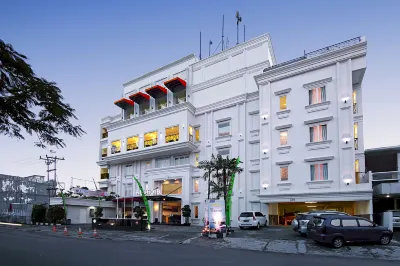 HW Hotel Padang Hotels near Pantai Air Manis