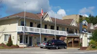 Rainbow Inn فنادق في هانتسفيل