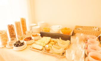 Avia Hotel - Housity