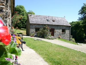 Troedyrhiw Holiday Cottages