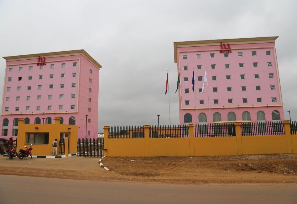 Iu Hotel Mbanza Congo,M'banza Congo Updated Prices & Hotel Reviews