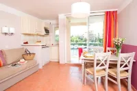 Résidence Pierre & Vacances les Rives de Cannes Mandelieu Các khách sạn ở Mandelieu La Napoule