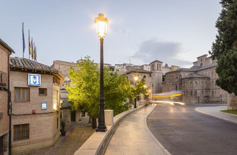 YIT Puerta Bisagra - Valoraciones de hotel de 2 estrellas en Toledo