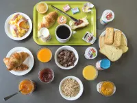 B&B Hotel Marne-La-Vallée Torcy 3 étoiles فنادق في تورسی