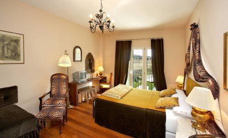 Hotel Santa Coloma del Camino - Housity