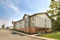 Travelodge by Wyndham Brunswick Near Frederick