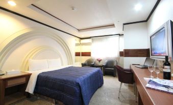 Good Friend Business Hotel - Housity