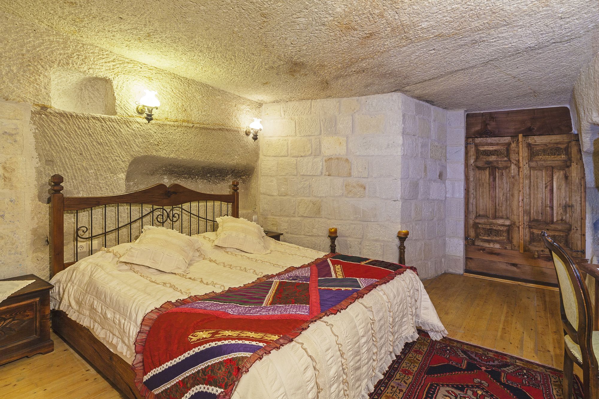 Mithra Cave Hotel