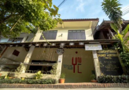 Y Not Laos Hostel Hotels in 