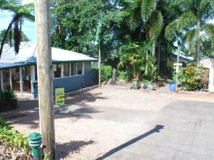 熱帶雨林汽車旅館