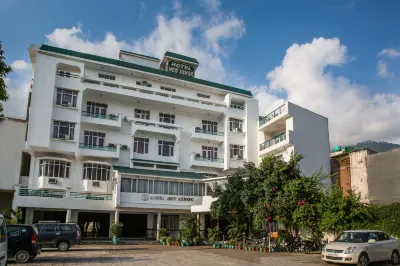 Hotel New Ashok Hotels near Shiv Khori