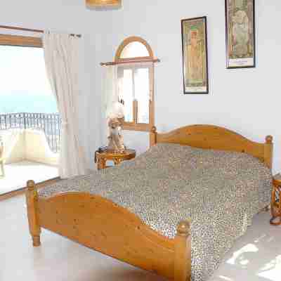 Villa with 3 Bedrooms in Peyia, with Wonderful Sea View, Private Pool, Rooms