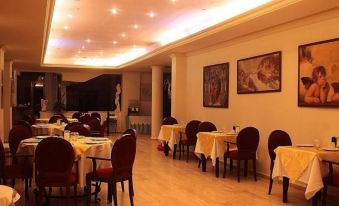 Verano Beach Hotel - Housity