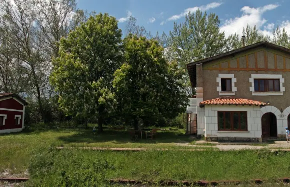 拉巴尼拉站酒店