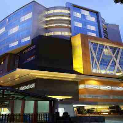The 1O1 Malang OJ Hotel Exterior
