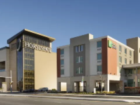 ฮอลิเดย์ อินน์ เอ็กซ์เพรส บัลติมอร์ แอท เดอะ สเตเดียมส์ บาย IHG โรงแรมในบัลติมอร์