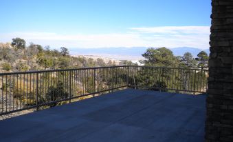 Holiday Inn Express & Suites Los Alamos Entrada Park