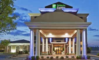 Holiday Inn Express & Suites Midwest City