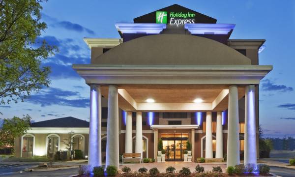 Holiday Inn Express & Suites Midwest City by IHG