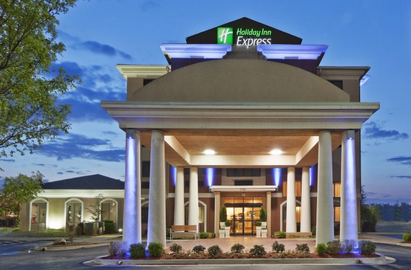 Holiday Inn Express & Suites Midwest City by IHG
