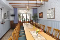 Hotel Goldene Sonne Hotels in Neudietendorf