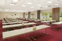 Courtyard Magdeburg 바르레벤 호텔
