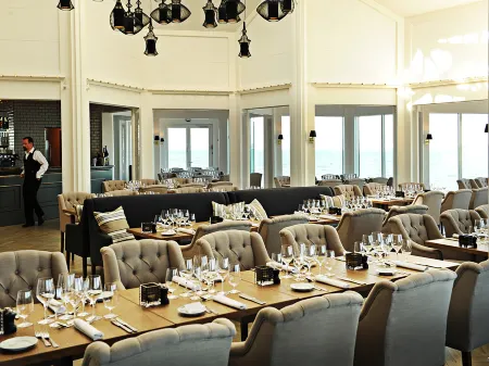 Marienlyst Strandhotel Отели в г. Snekkersten