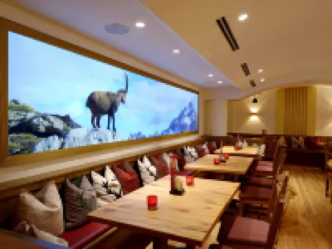 โรงแรมลุยท์พอลด์พาร์ค โรงแรมในฟึสเซิน