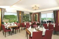 Burg-Hotel Hotels in Meisenheim
