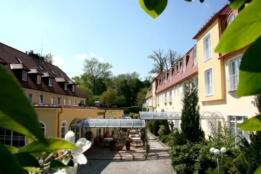 Hotel am Schloßberg Hotels in der Nähe von Schloss Aufhausen