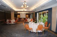 InterContinental Hotels CALI by IHG - breakfast