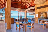 Outrigger Mauritius Beach Resort - parking