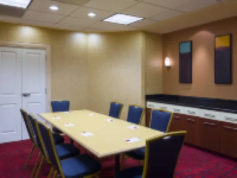 เรสซิเดนซ์อินน์ บายแมริออท ฟิลาเดลเฟีย แลงฮอร์น โรงแรมในBucks County