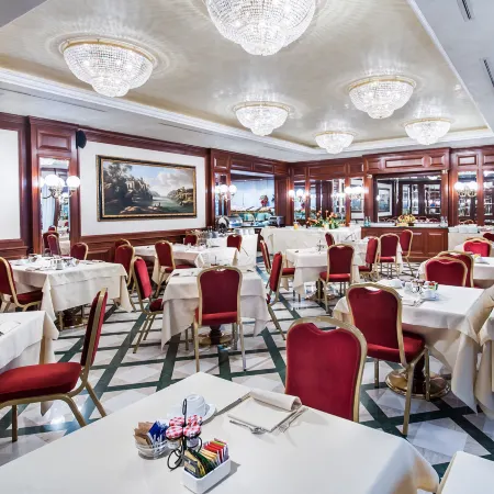 Royal Hotel Carlton