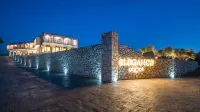 Elegance Luxury Executive Suites - Adults Only