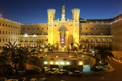 Notre Dame Center Hotel di 