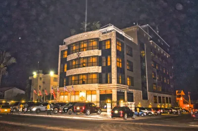 Royal Grand Hotel Hotel di Mills Center