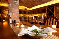 Folwark Stara Winiarnia Hotels in Powiat Myslenicki