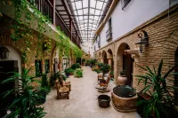 أوتل بوسادا دي بايينا باي ميرا - بار